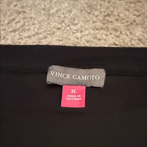 Vince Camuto Black Sleeveless Tee with Shoulder Pads - Picture 3 of 8